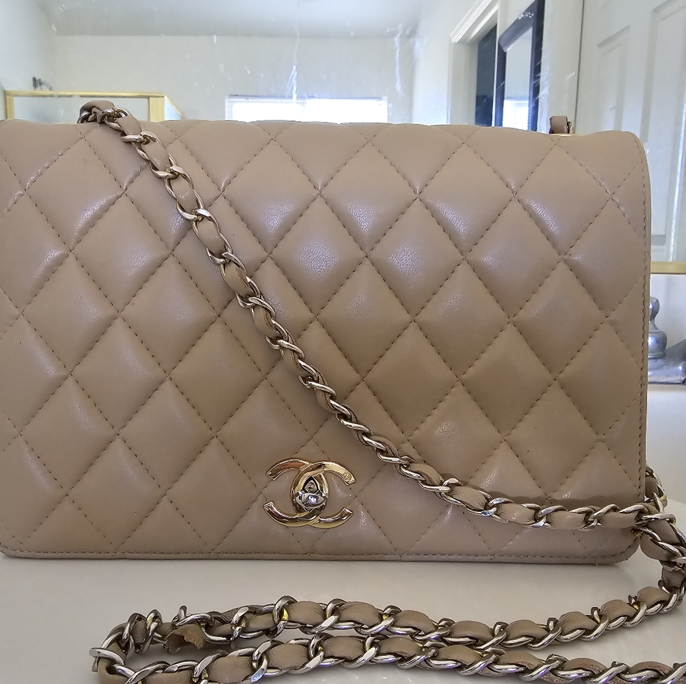 Gorgeous Vintage Soft Leather Crossbody